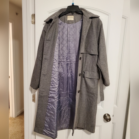 Winter coat with down interlayer - Picture 6 of 13